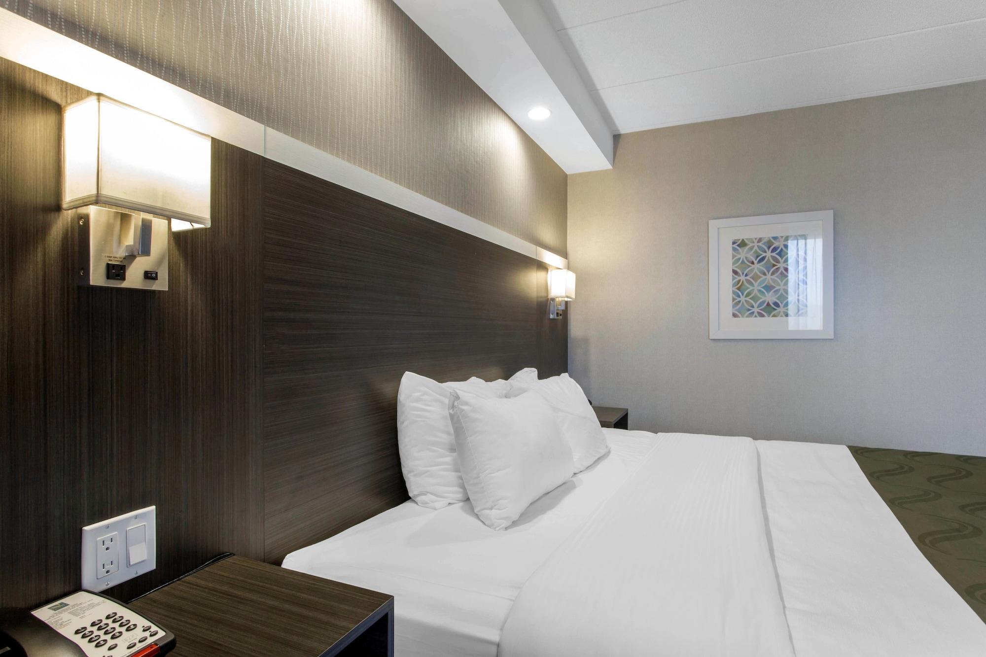 Quality Inn West Springfield Exterior photo