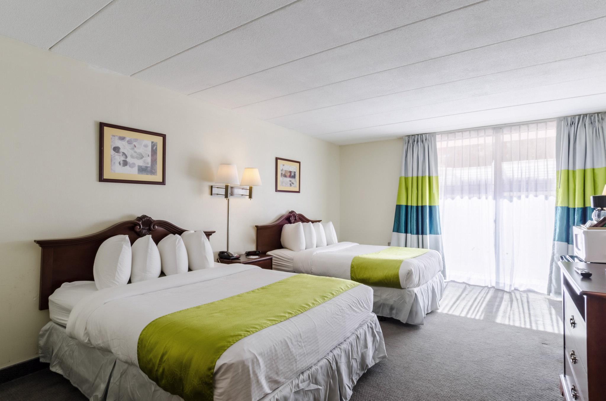 Quality Inn West Springfield Exterior photo