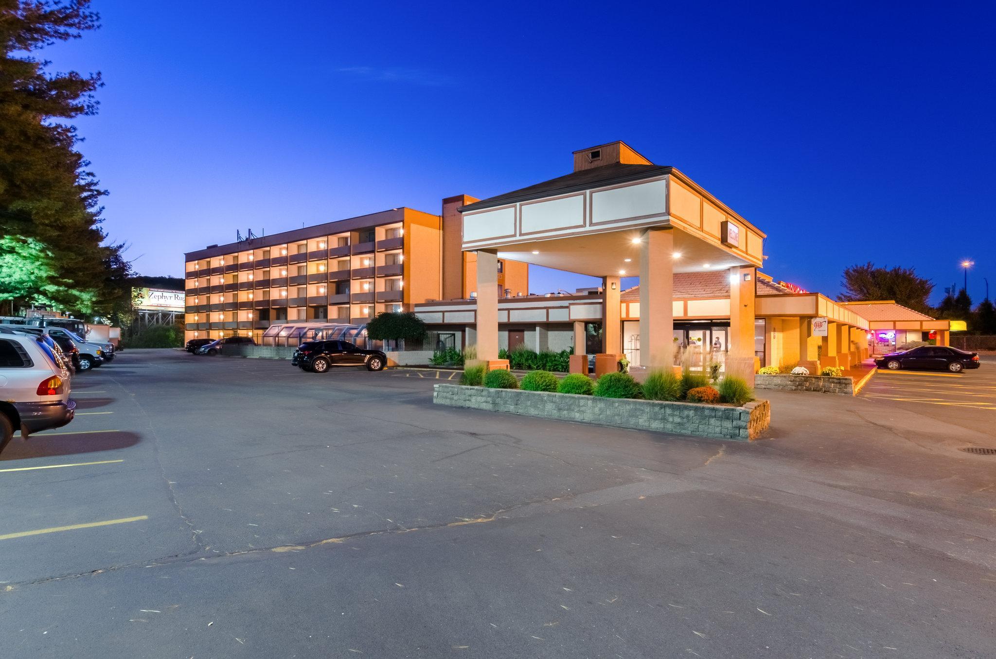 Quality Inn West Springfield Exterior photo