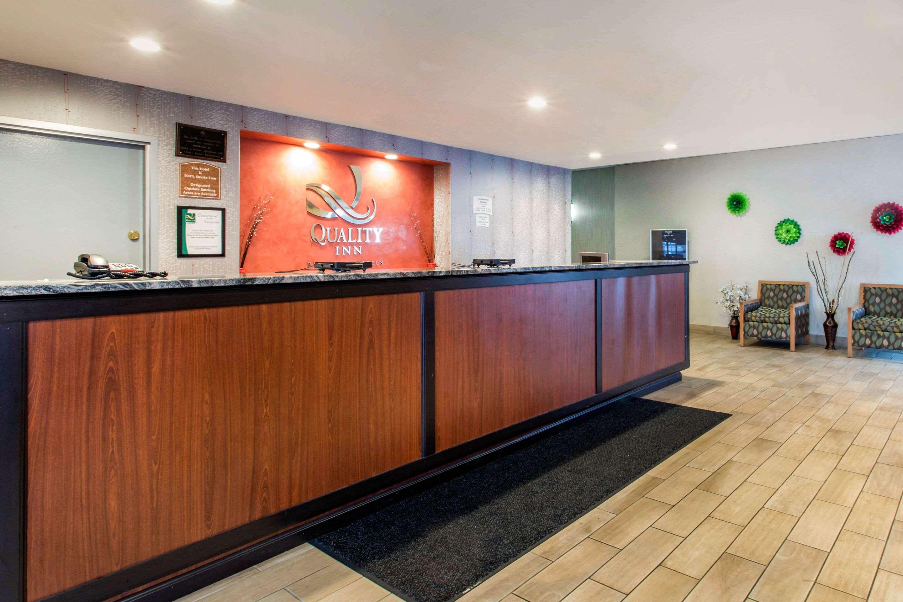 Quality Inn West Springfield Exterior photo