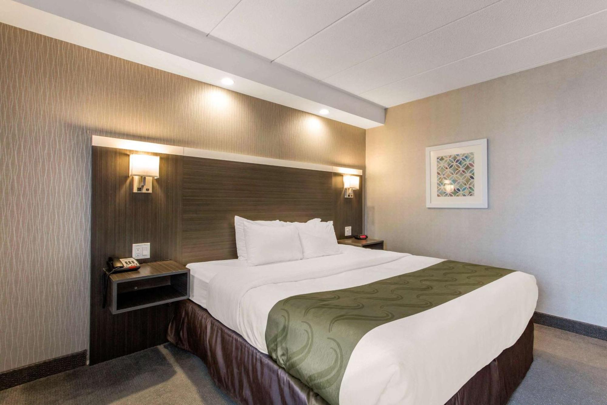 Quality Inn West Springfield Exterior photo