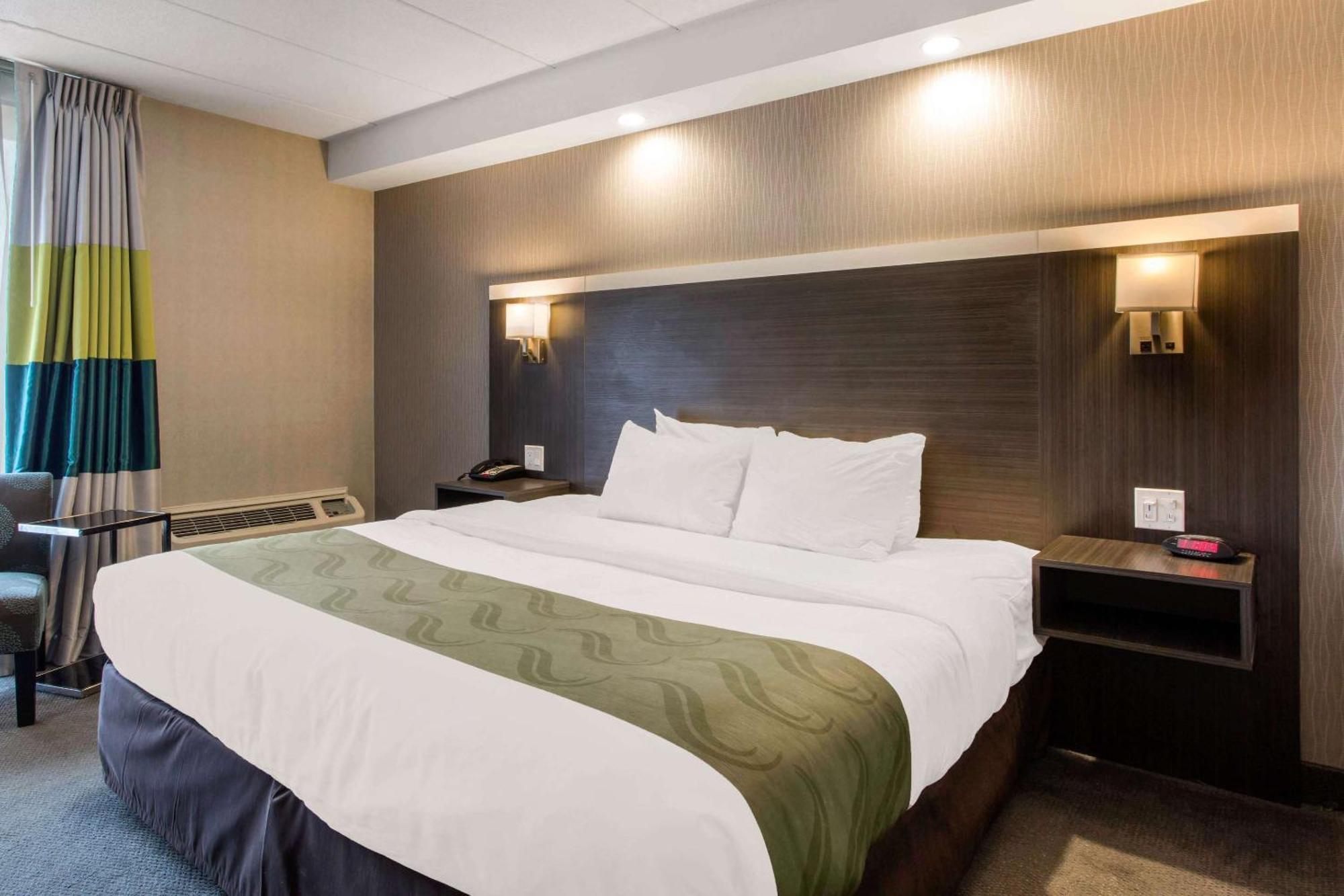 Quality Inn West Springfield Exterior photo